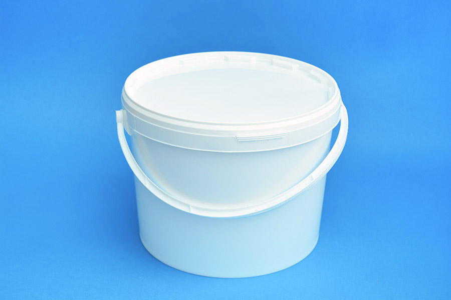 11 LITRE WHITE BUCKET and LID